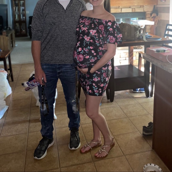 Maternity Dress - Picture 4 of 6